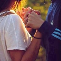 اللى حاطه احمر شفايف خلتنى ماشى مش شايف chat bot